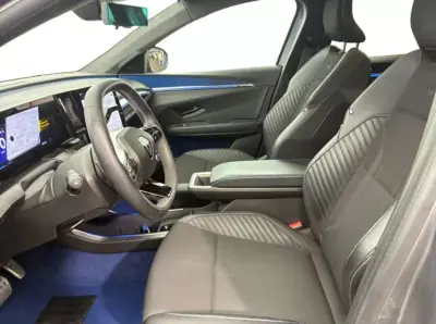 Renault Scénic E-Tech 2024 - 34780 EUR, 84152 km - AUTO.MOTO.pt - 84152km - foto 7 de 9