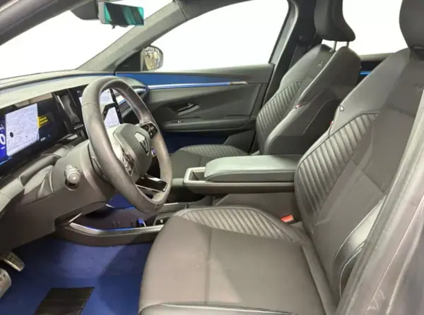 Renault Scénic E-Tech 2024 - 34780 EUR, 84152 km - AUTO.MOTO.pt - 84152km - foto 7 de 9
