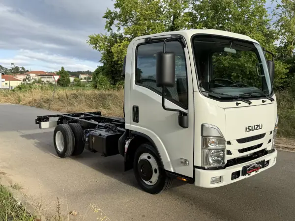 Isuzu 2024 - 28390 EUR, 19000 km - AUTO.MOTO.pt - 19000km - foto 4 de 26