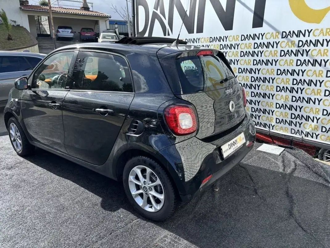 Smart ForFour 2015 - 9990 EUR, 95000 km - AUTO.MOTO.pt - 95000km - foto 2 de 9