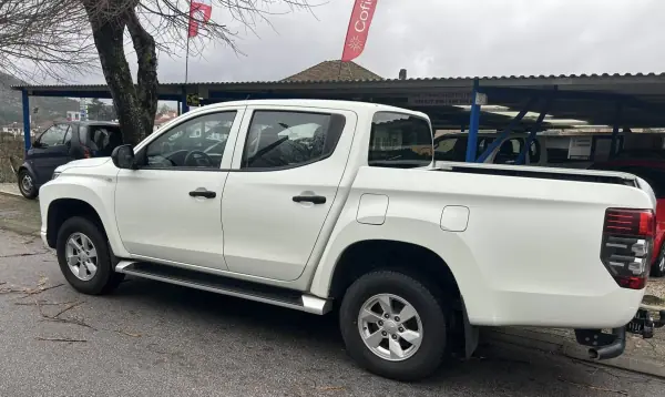 Mitsubishi L200 2022 - 29900 EUR, 136000 km - AUTO.MOTO.pt - 136000km - foto 3 de 12