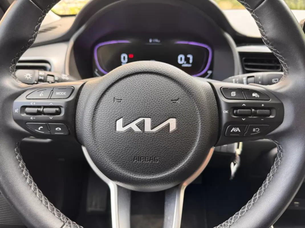 Kia Stonic 2025 - 16990 EUR, 19459 km - AUTO.MOTO.pt - 19459km - foto 12 de 25