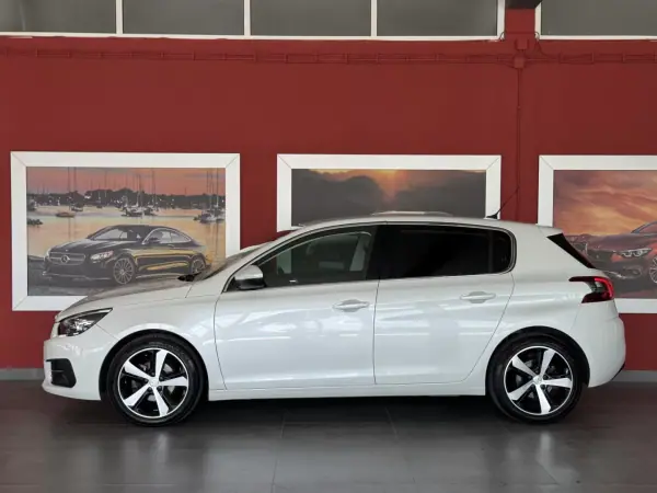 Peugeot 308 2019 - 16500 EUR, 74173 km - AUTO.MOTO.pt - 74173km - foto 5 de 20
