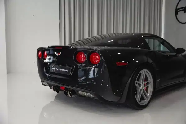 Chevrolet Corvette 2007 - 79950 EUR, 91930 km - AUTO.MOTO.pt - 91930km - foto 20 de 52
