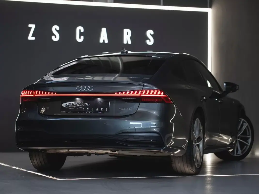Audi A7 2019 - 43990 EUR, 63000 km - 63000km - foto 6 de 28