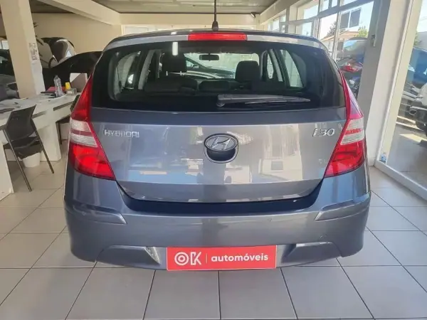Hyundai i30 2011 - 7250 EUR, 112000 km - AUTO.MOTO.pt - 112000km - foto 2 de 35