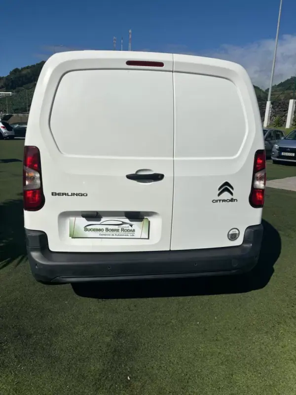 Citroën Berlingo 2020 - 18490 EUR, 101460 km - AUTO.MOTO.pt - 101460km - foto 3 de 12