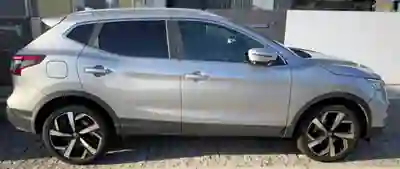 Nissan Qashqai 2018 - 15000 EUR, 139500 km - AUTO.MOTO.pt - 139500km - foto 9 de 9