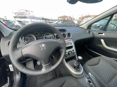 Peugeot 308 2009 - 7750 EUR, 233375 km - AUTO.MOTO.pt - 233375km - foto 8 de 19