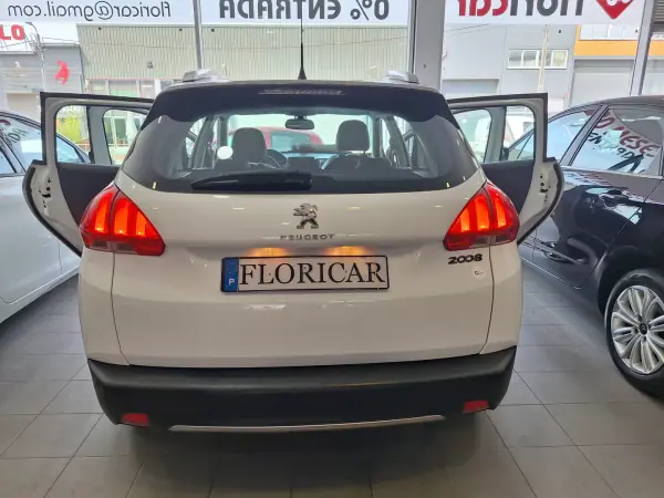 Peugeot 2008 2015 - 8900 EUR, 108000 km - AUTO.MOTO.pt - 108000km - foto 18 de 18