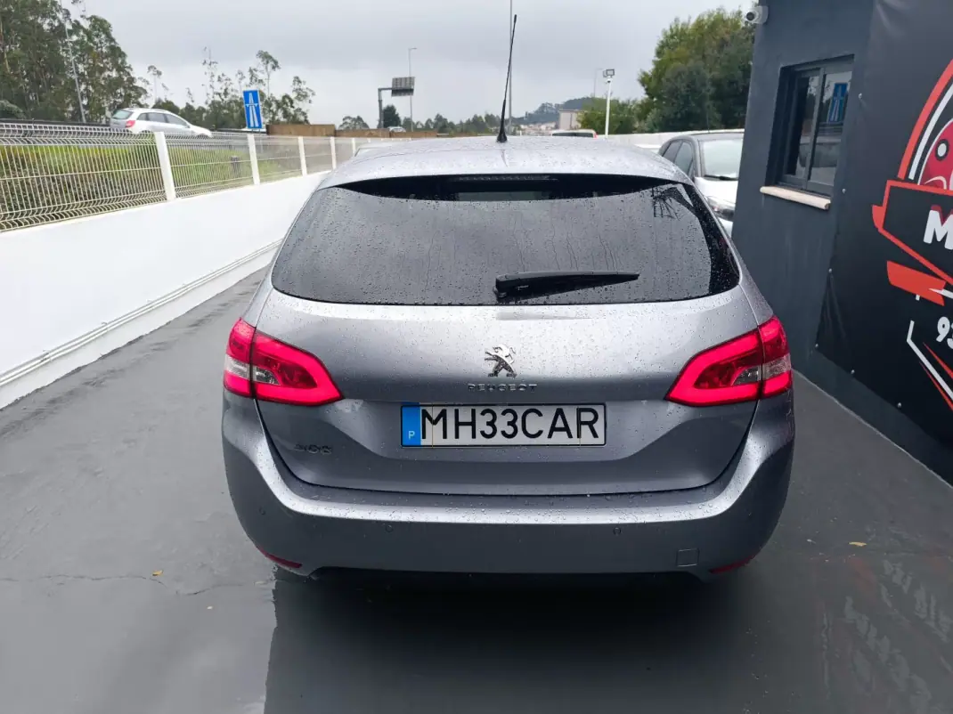 Peugeot 308 2020 - 13900 EUR, 168102 km - AUTO.MOTO.pt - 168102km - foto 5 de 28