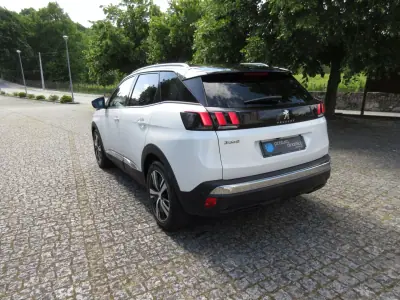 Peugeot 3008 2017 - 18990 EUR, 159000 km - AUTO.MOTO.pt - 159000km - foto 6 de 38