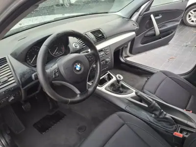BMW 120 2009 - 10500 EUR, 159122 km - AUTO.MOTO.pt - 159122km - foto 15 de 17