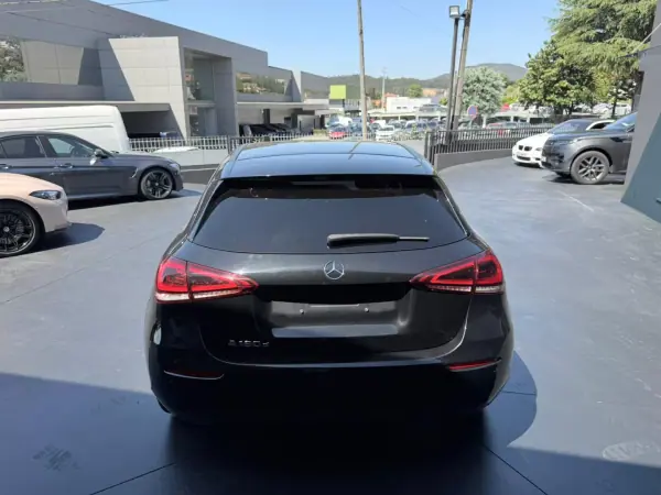 Mercedes-Benz A 180 2022 - 26900 EUR, 148000 km - AUTO.MOTO.pt - 148000km - foto 4 de 11