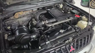 Mitsubishi L200 1998 - 13900 EUR, 279297 km - AUTO.MOTO.pt - 279297km - foto 15 de 36