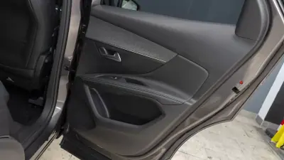 Peugeot 3008 2022 - 21750 EUR, 58000 km - AUTO.MOTO.pt - 58000km - foto 10 de 35