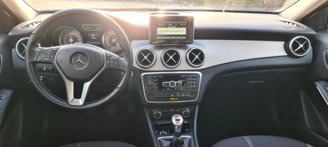 Mercedes-Benz A 180 2014 - 17900 EUR, 123000 km - AUTO.MOTO.pt - 123000km - foto 12 de 12