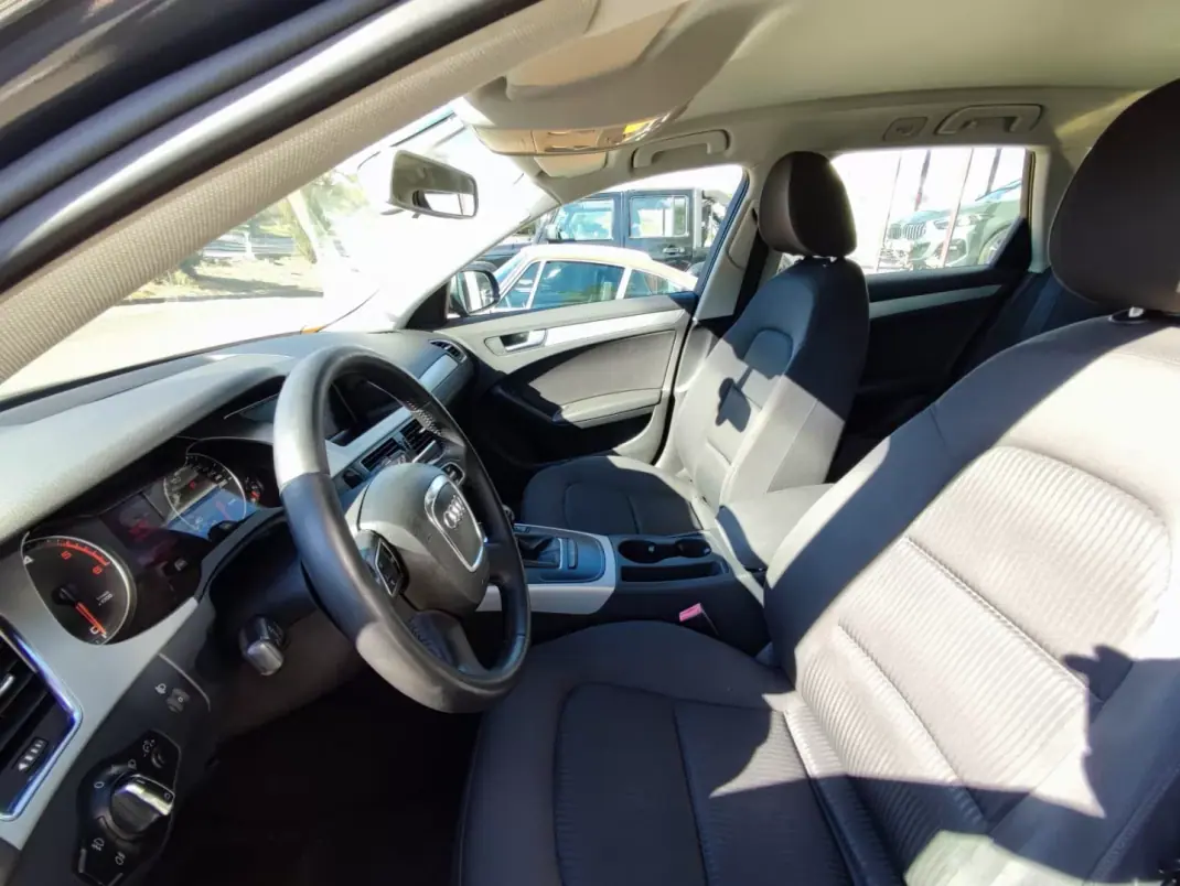 Audi A4 Avant 2012 - 11900 EUR, 219000 km - 219000km - foto 6 de 12