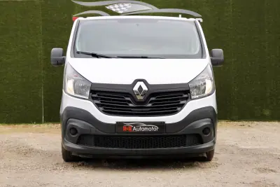 Renault 2019 - 16990 EUR, 188000 km - AUTO.MOTO.pt - 188000km - foto 4 de 21