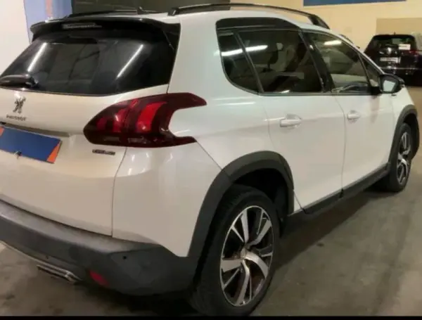 Peugeot 2008 2026 - 9900 EUR, 114638 km - AUTO.MOTO.pt - 114638km - foto 11 de 11