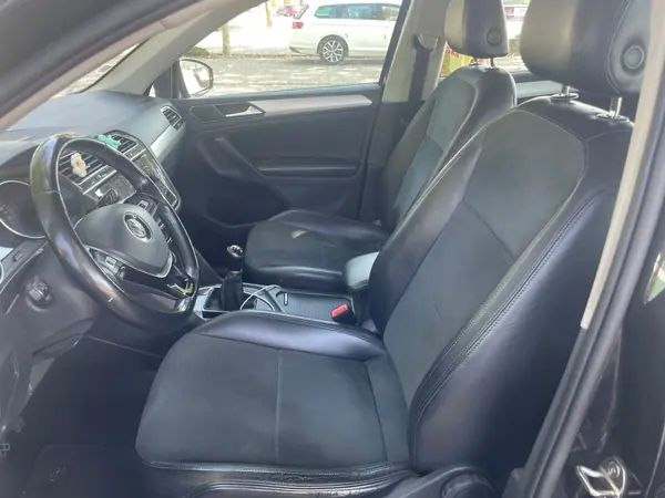 Volkswagen Tiguan 2017 - 17000 EUR, 172000 km - 172000km - foto 6 de 9