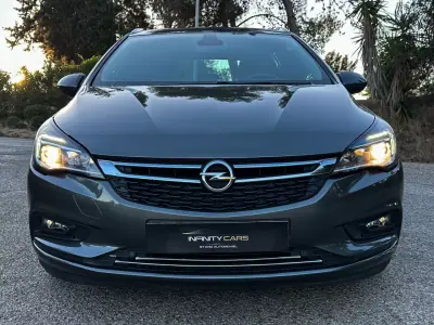 Opel Astra Sports Tourer 2020 — foto 2 de 16