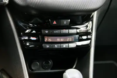 Peugeot 2008 2017 - 12900 EUR, 100000 km - AUTO.MOTO.pt - 100000km - foto 27 de 27