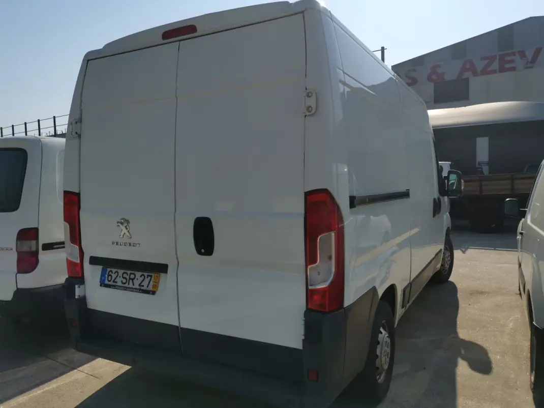 Peugeot 2017 - 14500 EUR, 199800 km - AUTO.MOTO.pt - 199800km - foto 4 de 6