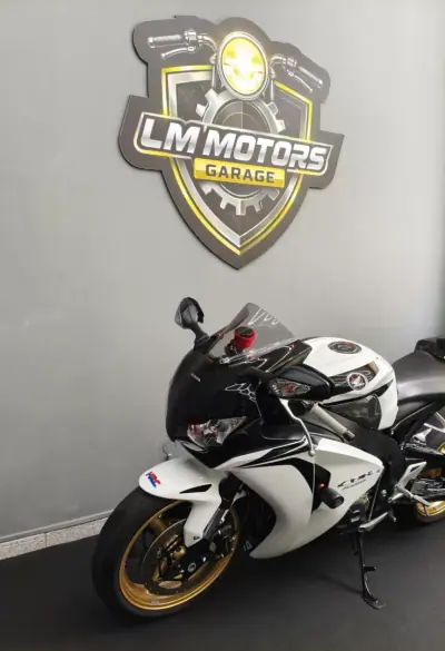 Honda CBR 1000RR 2009 - 7990 EUR, 46000 km - AUTO.MOTO.pt - 46000km - foto 13 de 32