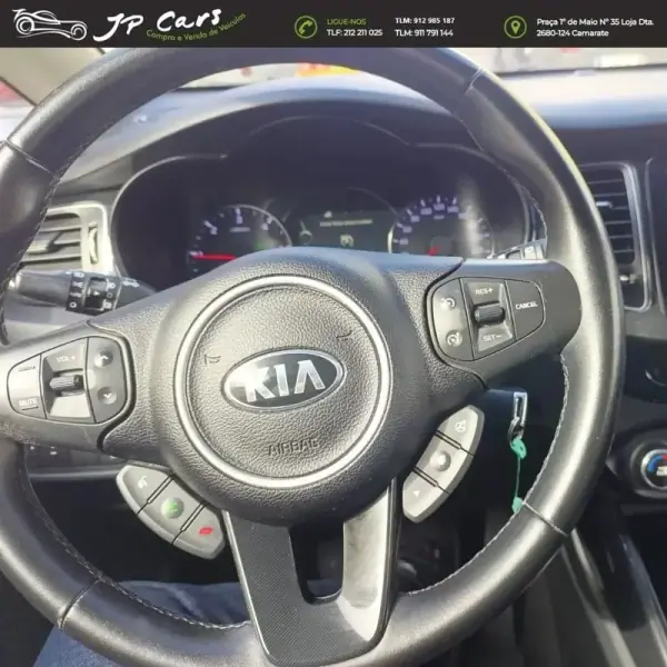 Kia Carens 2016 - 14750 EUR, 129200 km - AUTO.MOTO.pt - 129200km - foto 10 de 23