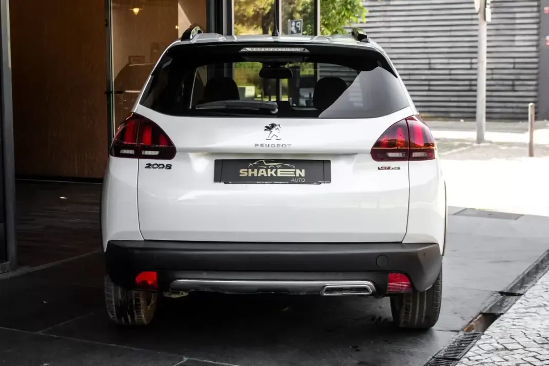 Peugeot 2008 2018 - 11890 EUR, 60033 km - AUTO.MOTO.pt - 60033km - foto 10 de 41