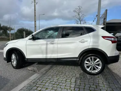 Nissan Qashqai 2014 - 17900 EUR, 167439 km - AUTO.MOTO.pt - 167439km - foto 6 de 28