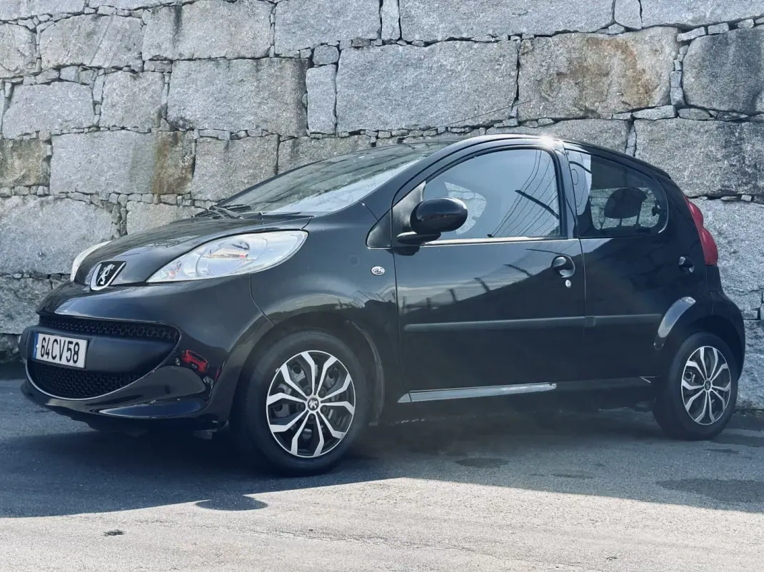Peugeot 107 2007 - 5500 EUR, 104000 km - AUTO.MOTO.pt - 104000km - foto 2 de 45