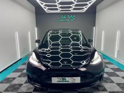Tesla Model 3 2019 — foto 2 de 17