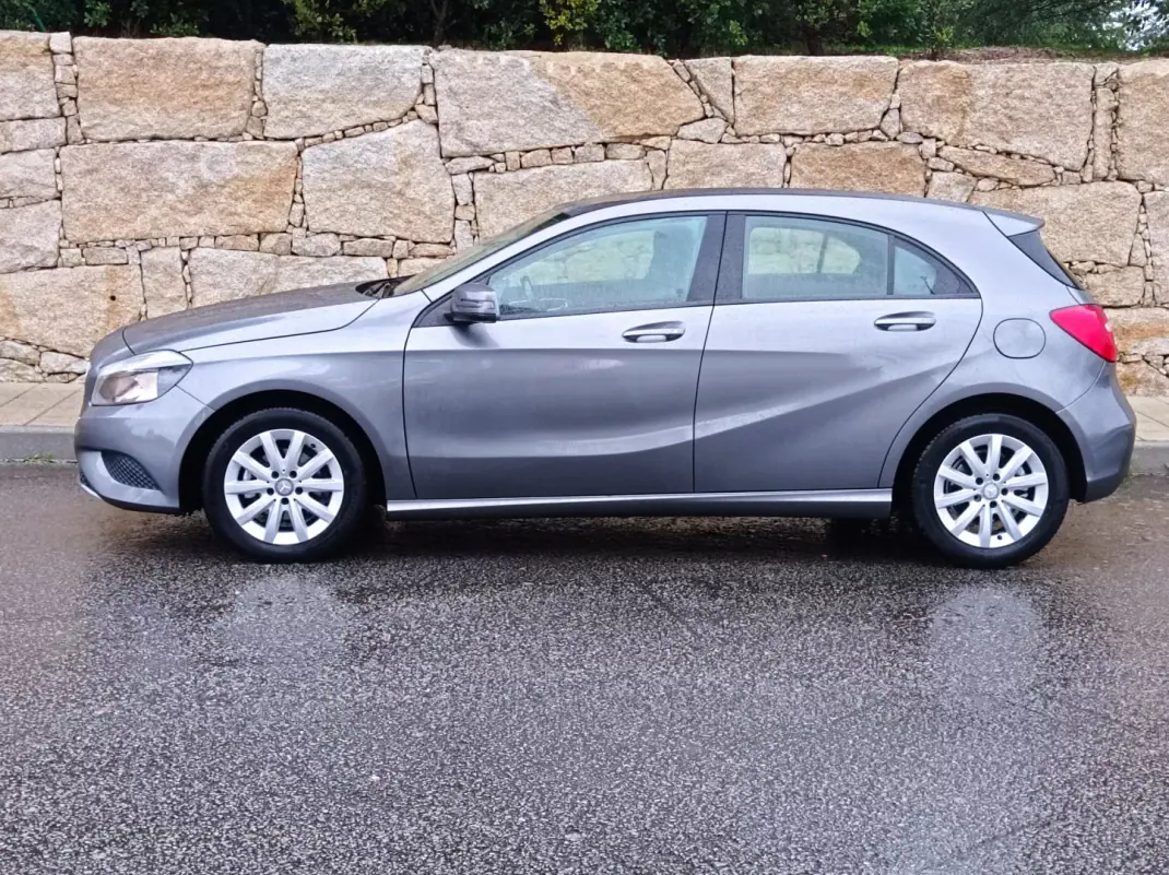 Mercedes-Benz A 180 2013 - 13900 EUR, 169500 km - AUTO.MOTO.pt - 169500km - foto 6 de 13