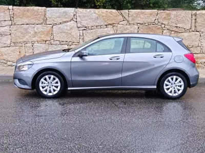 Mercedes-Benz A 180 2013 - 13900 EUR, 169500 km - AUTO.MOTO.pt - 169500km - foto 6 de 13