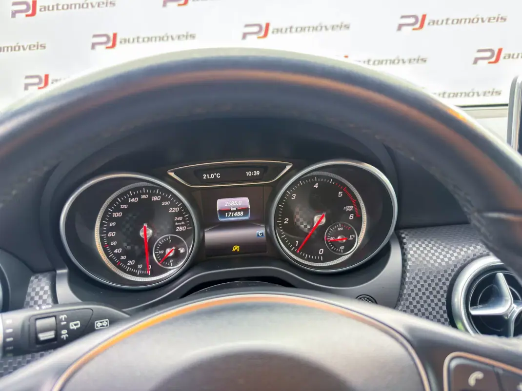 Mercedes-Benz A 180 2017 - 15990 EUR, 171488 km - 171488km - foto 11 de 22