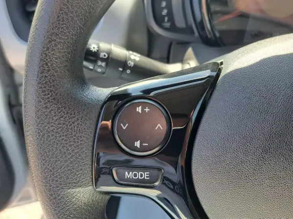 Citroën C1 2018 - 9500 EUR, 80000 km - AUTO.MOTO.pt - 80000km - foto 28 de 39