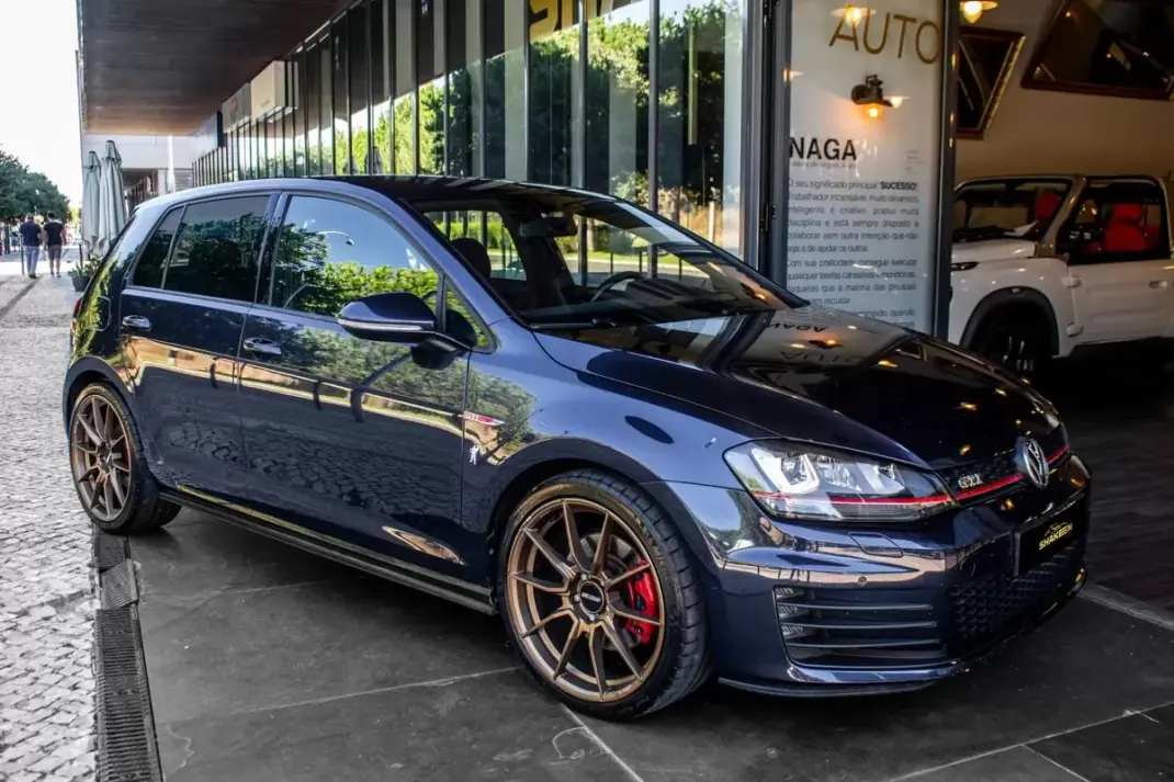 Volkswagen Golf 2015 - 24990 EUR, 83192 km - AUTO.MOTO.pt - 83192km - foto 6 de 45