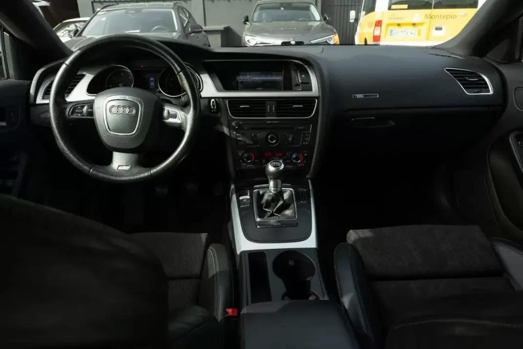 Audi A5 Sportback 2009 - 11900 EUR, 270425 km - AUTO.MOTO.pt - 270425km - foto 25 de 25