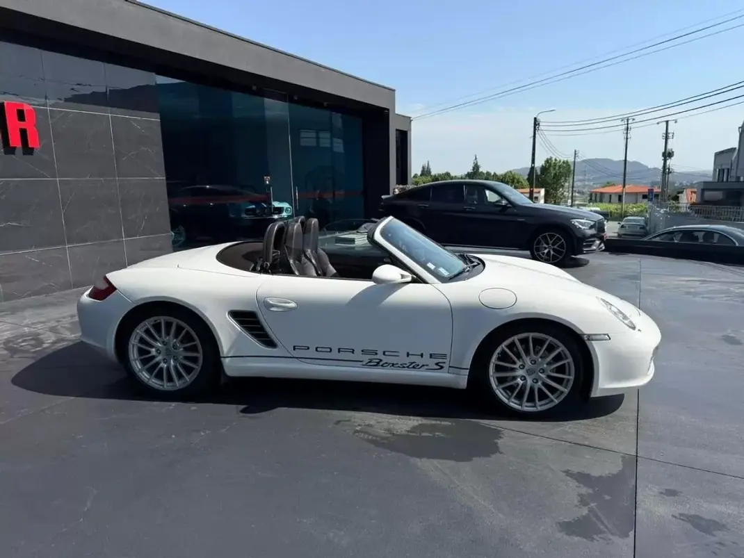 Porsche Boxster 2006 - 36500 EUR, 80000 km - AUTO.MOTO.pt - 80000km - foto 17 de 20