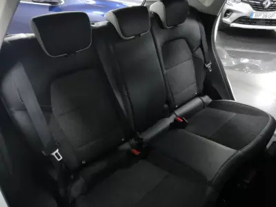 Renault Captur 2020 - 16500 EUR, 76000 km - AUTO.MOTO.pt - 76000km - foto 19 de 23