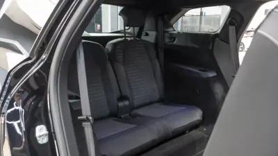 Peugeot 5008 2025 - 32850 EUR, 14000 km - 14000km - foto 12 de 40