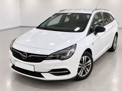 Opel Astra Sports Tourer 2021 — foto 2 de 9