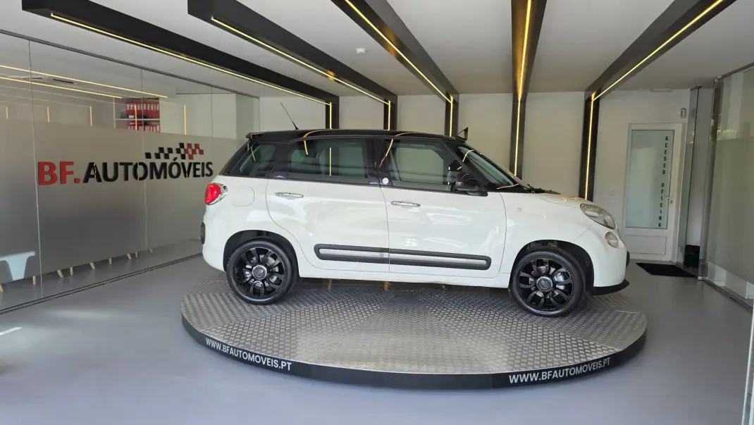 Fiat 500L 2013 - 7900 EUR, 153161 km - AUTO.MOTO.pt - 153161km - foto 8 de 55
