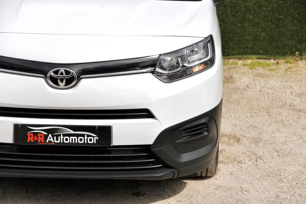 Toyota Proace City 1.5D L1 Comfort IVA DEDUTÍVEL 2022 - 14400 EUR, 159000 km - AUTO.MOTO.pt - 159000km - foto 7 de 26