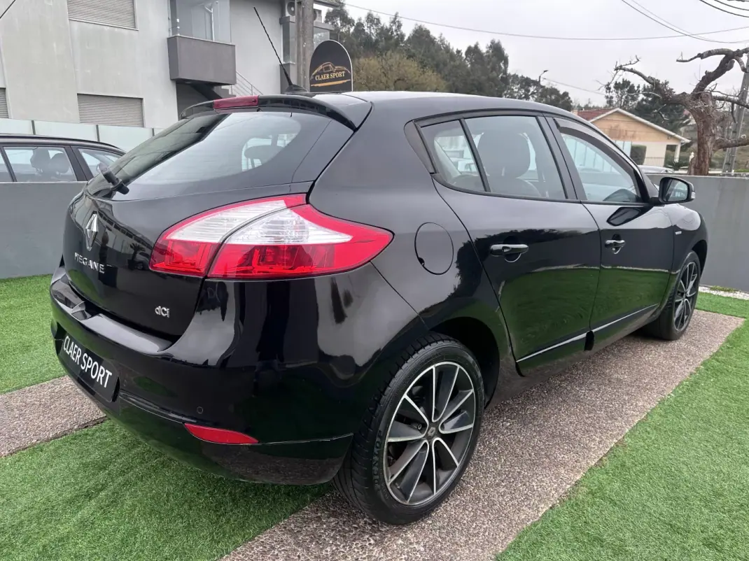 Renault Mégane 2012 - 7900 EUR, 270000 km - AUTO.MOTO.pt - 270000km - foto 7 de 36