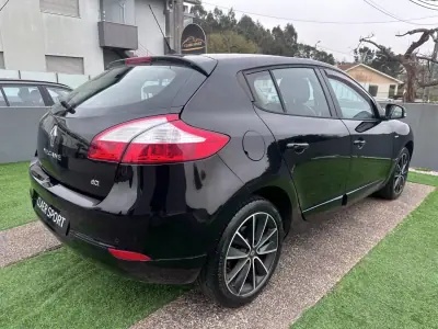 Renault Mégane 2012 - 7900 EUR, 270000 km - AUTO.MOTO.pt - 270000km - foto 7 de 36