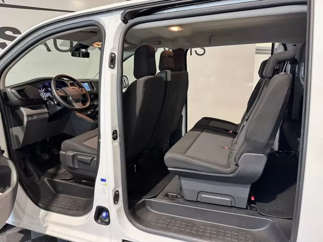 Opel Vivaro 2022 - 32900 EUR, 20415 km - 20415km - foto 7 de 50