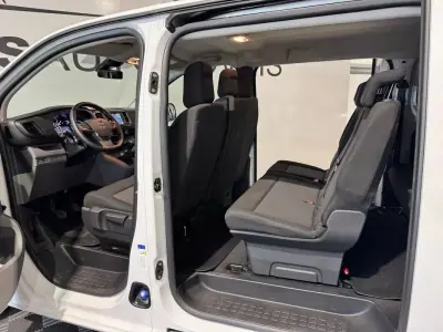 Opel Vivaro 2022 - 32900 EUR, 20415 km - 20415km - foto 7 de 50
